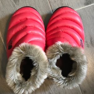 THE NORTH FACE THERMAL SLIPPERS